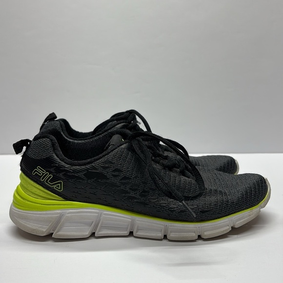 Boys Fila Tennis Shoes Sneakers Athletic Shoes Black and Yellow Boys Size 3.5 - Picture 3 of 11